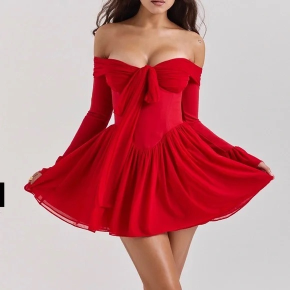NWOT House of CB Alana Mini Dress in Red - Picture 4 of 8